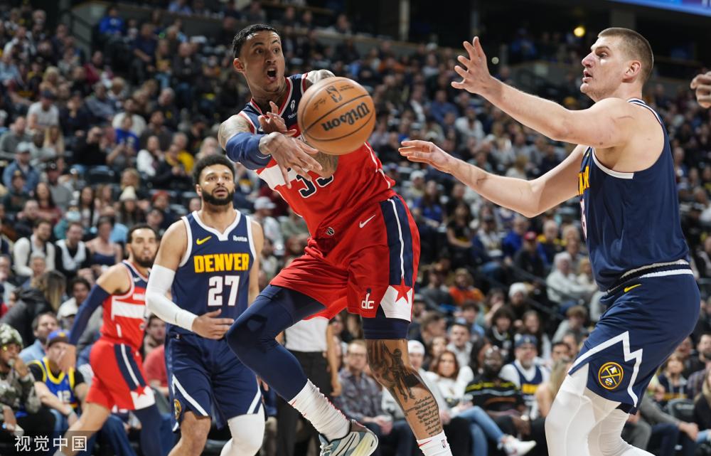 在对手防线 在对手防线